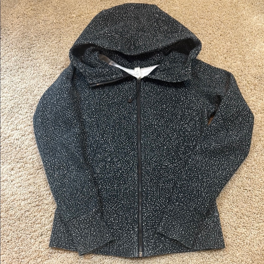 Lululemon Women’s Black and White Sweatshirt Hoodie